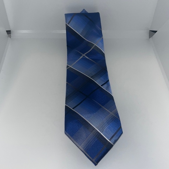 NEW Van Heusen 100% Silk Necktie Tie Blue Silver Windowpane Men’s - Picture 1 of 7